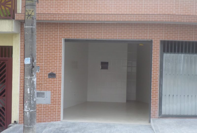 Salão prox. centro Osasco porta aut. e nobreak, azulejado, porcelanato e WC